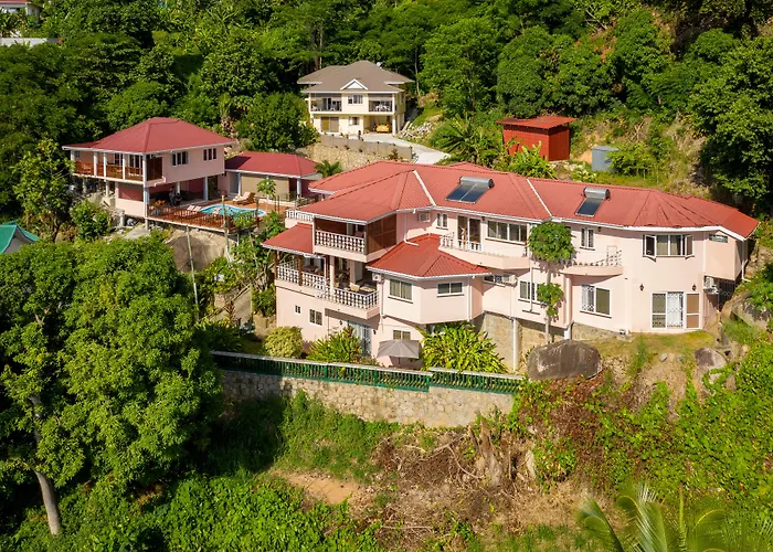 Heights Bed & Breakfast Glacis (Mahe)